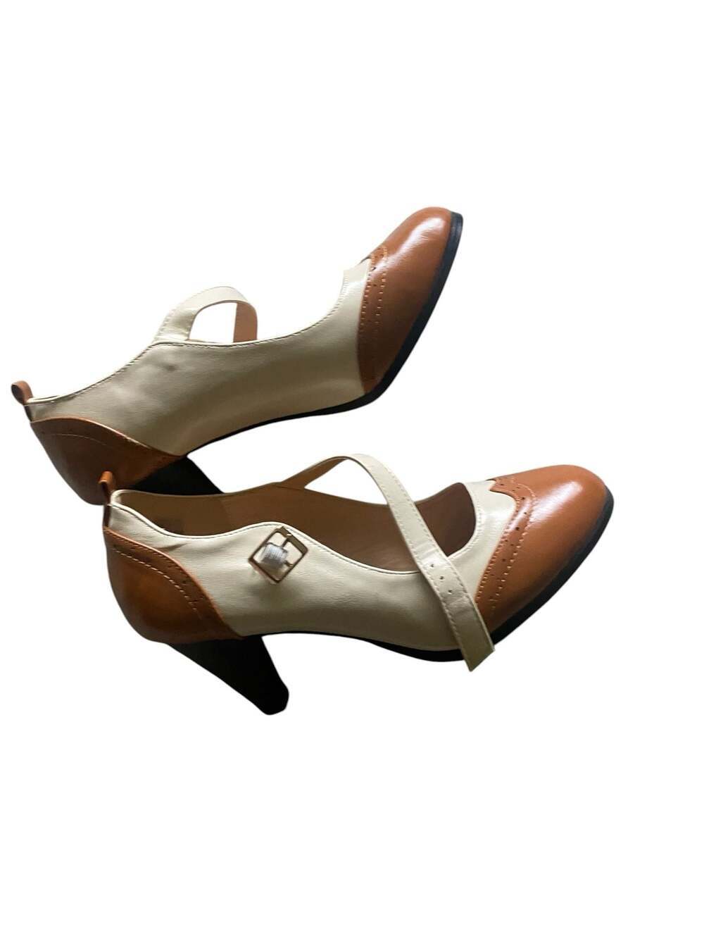 Chase + Chloe Kimmy-40 Two-Tone Wingtip Mary Jane Heels